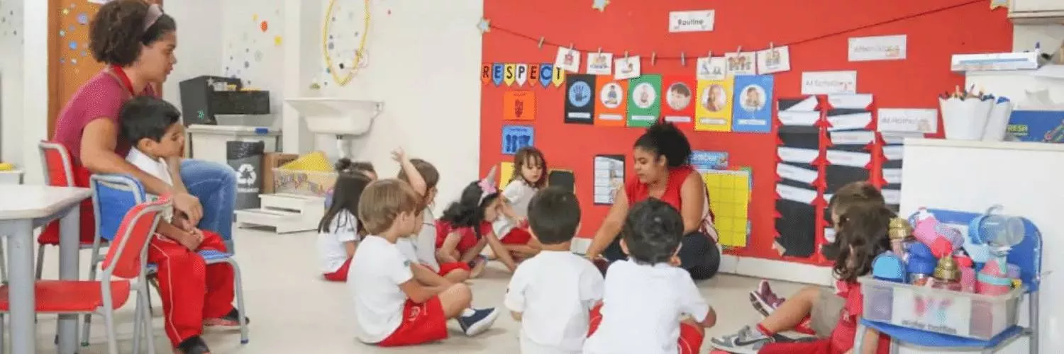 Em busca de ensino de qualidade para seus filhos, pais se tornam proprietários de escolas Maple Bear