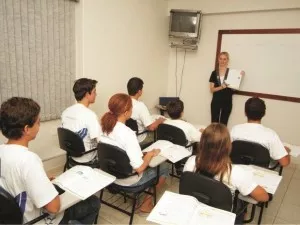 Microlins destaca ex-alunos de sucesso nova campanha publicitária 