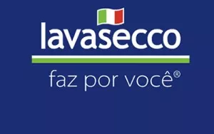 Ex-diretora de banco faz sucesso dirigindo rede de lavanderia