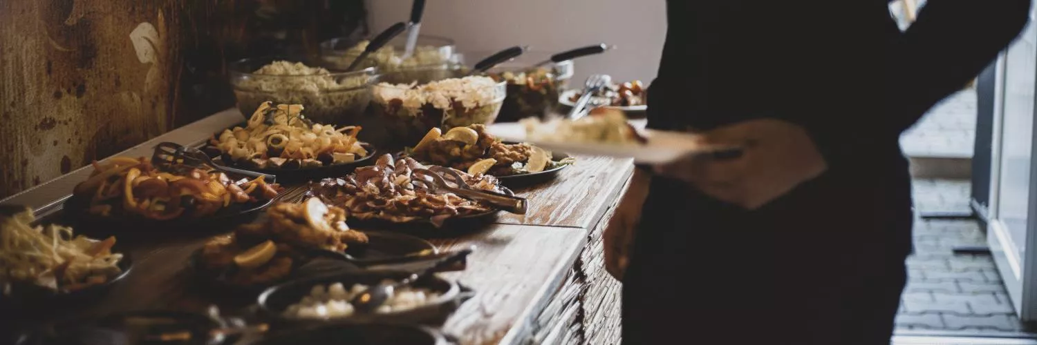 Franquias de food service avançam em agenda de transformação digital e de oferta culinária, aponta novo estudo ABF/Galunion