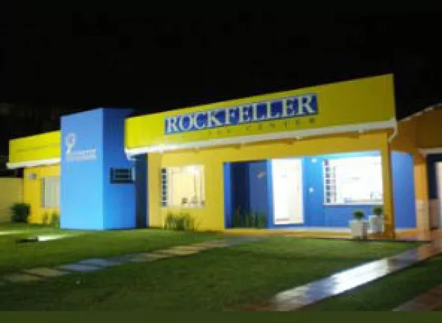 Momento de expansão da rede Rockfeller Language Center