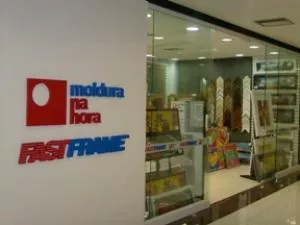 Fastframe / Moldura na Hora inicia parceria com Fuji