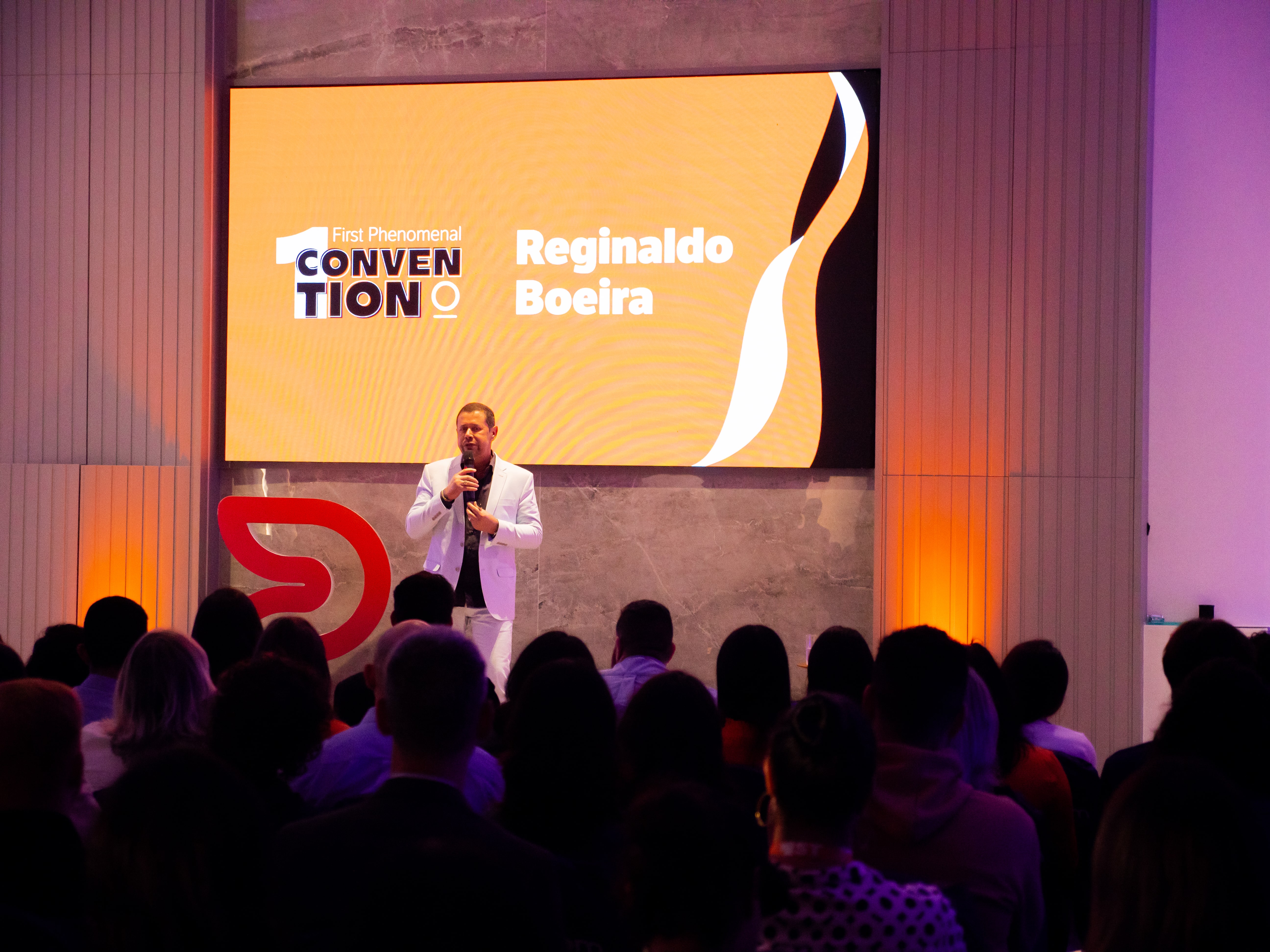 Em convenção nacional, Reginaldo Boeira inspira franqueados em palestra visionária