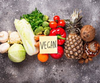 Dia do Veganismo: 5 franquias investem na criação de produtos veganos