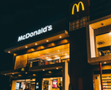 McDonald's participa do festival The Town e lança sanduíche temático