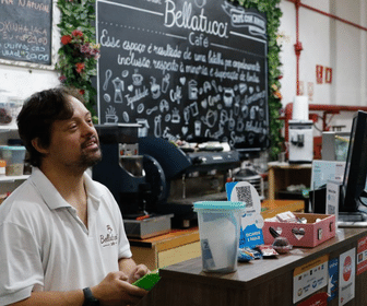 Inclusão: Cafeteria em São Paulo é comandada por pessoas com síndrome de Down