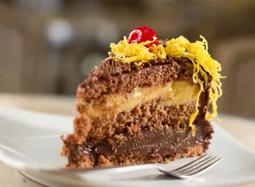 Brigadeiro com Baba de Moça é o bolo do mês na Sodiê Doces São Paulo