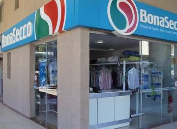Rede de lavanderias BonaSecco lança microfranquia