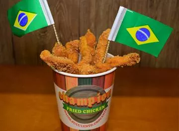 Bastão de frango é petisco campeão para os jogos da Copa do Mundo na Champion Fried Chicken