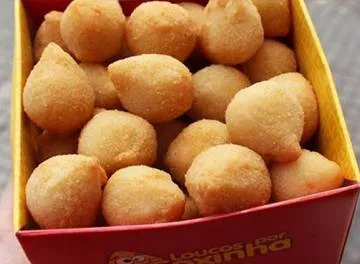 Empreendedorismo: redes de franquias faturam com a venda de coxinhas