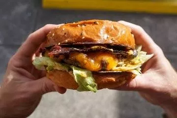 O hábito alimentar dos brasileiros mudou... e o fast-food também