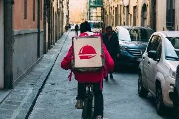 Operações em delivery crescem 37% no segmento de culinária asiática