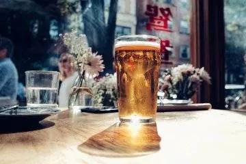 Cinco dicas para abrir um bar lucrativo