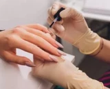 Franquia de beleza estética aposta em serviço de esmalteria para maturação do negócio