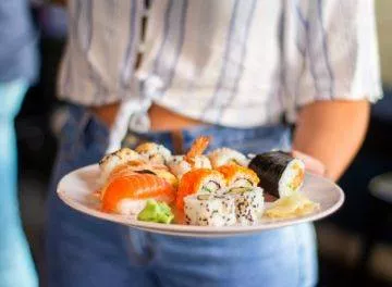 Franquias de comida japonesa: confira 10 opções para investir