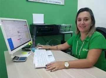 Ela superou o câncer duas vezes e hoje movimenta quase R$ 5 milhões com franquia de crédito