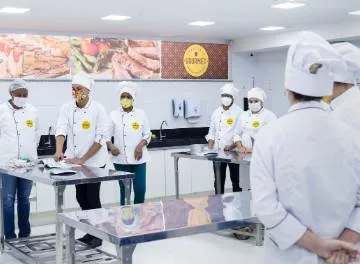 Instituto Gourmet cria campanha de Dia das Mães com a mãe de Gil do Vigor