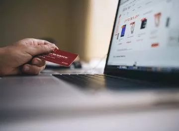 Descubra o que é necessário para abrir um E-commerce