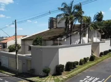 Na contramão do mercado, franquia de energia solar inaugura sede com mais de 700 m²