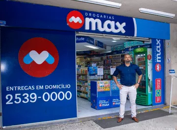 Drogarias Max fatura R$ 360 milhões em 2022 e projeta cresce 15% ao longo do ano   